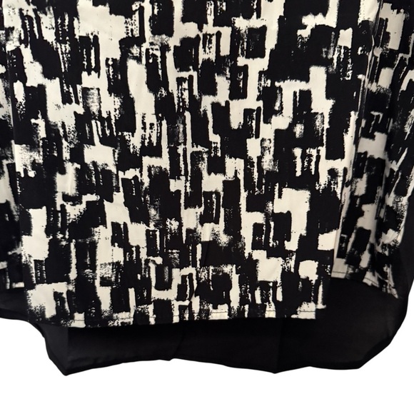 Three Eighty Two Sleeveless Black & White Abstract Print Dress – Size Small - Picture 3 of 5